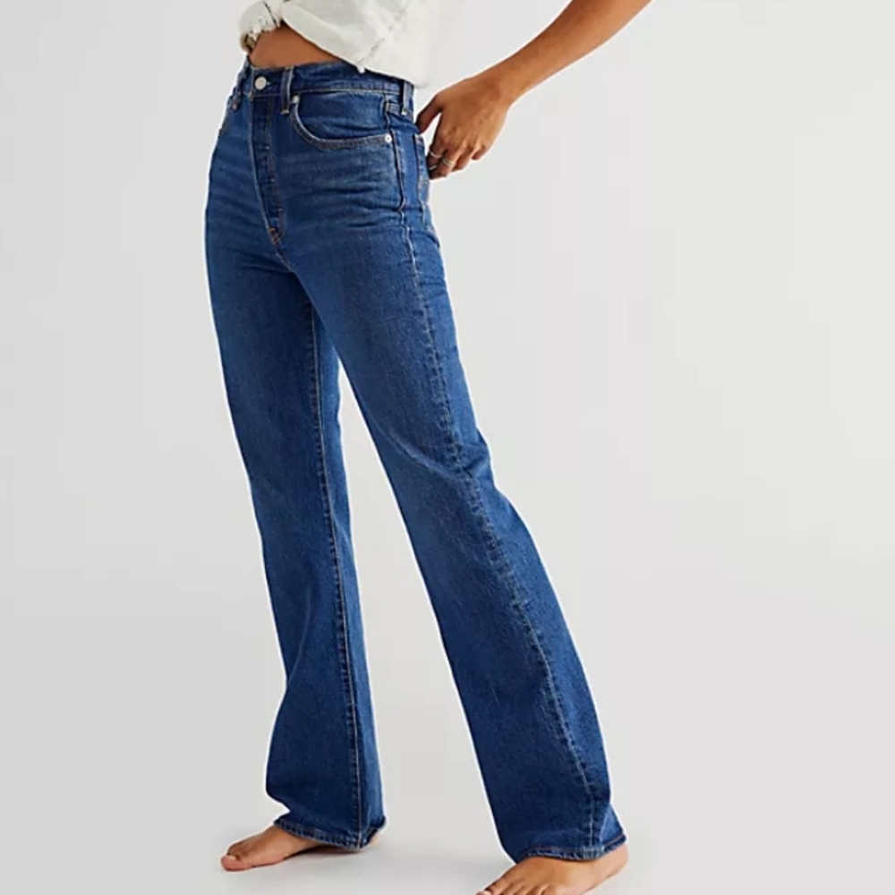 Levi's Ribcage Bootcut Jeans